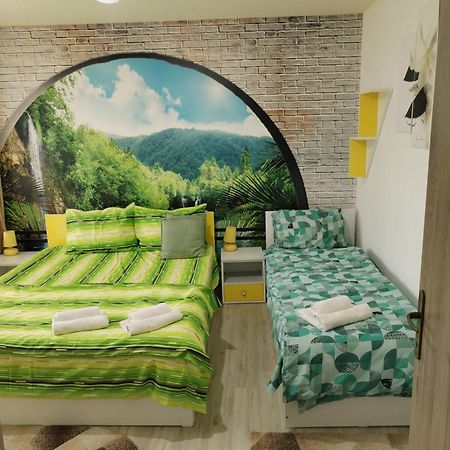 Green Rooms Hunedoara Ngoại thất bức ảnh