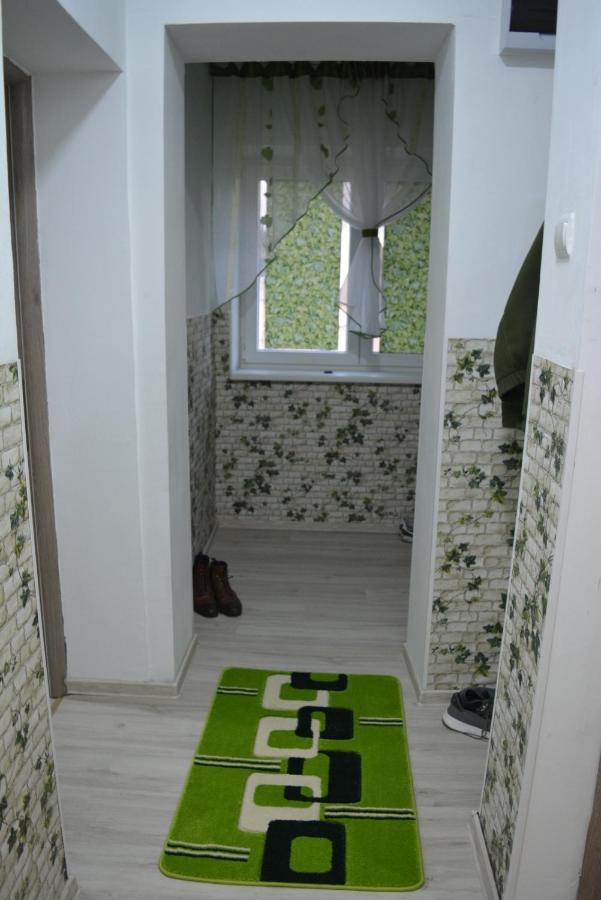 Green Rooms Hunedoara Ngoại thất bức ảnh