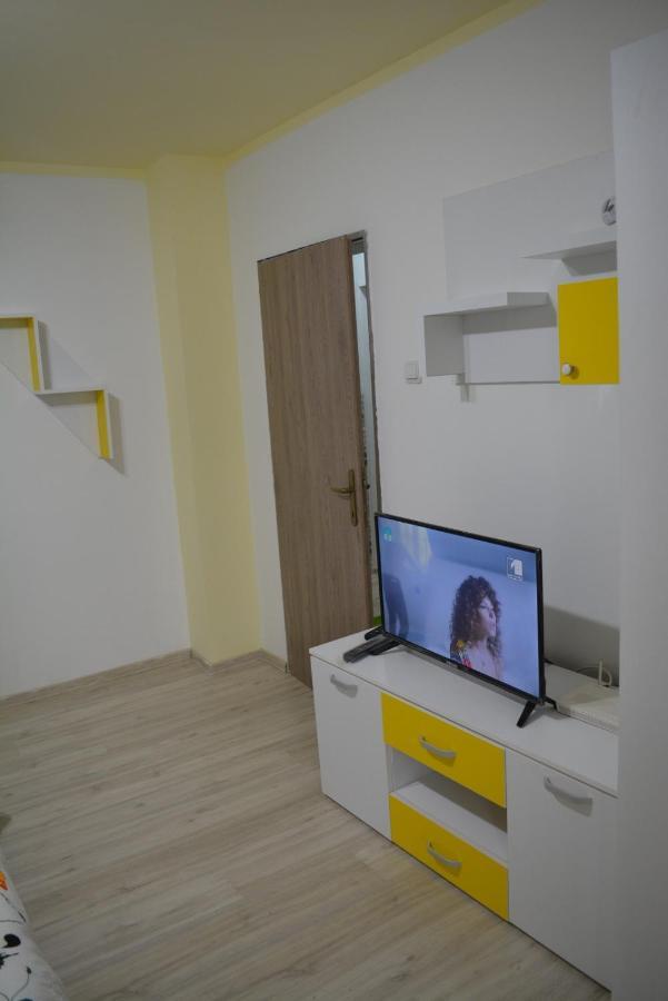 Green Rooms Hunedoara Ngoại thất bức ảnh