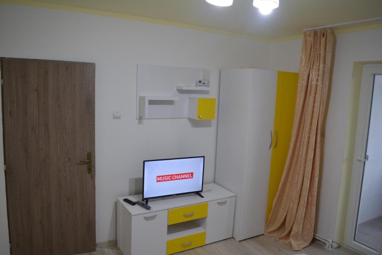 Green Rooms Hunedoara Ngoại thất bức ảnh