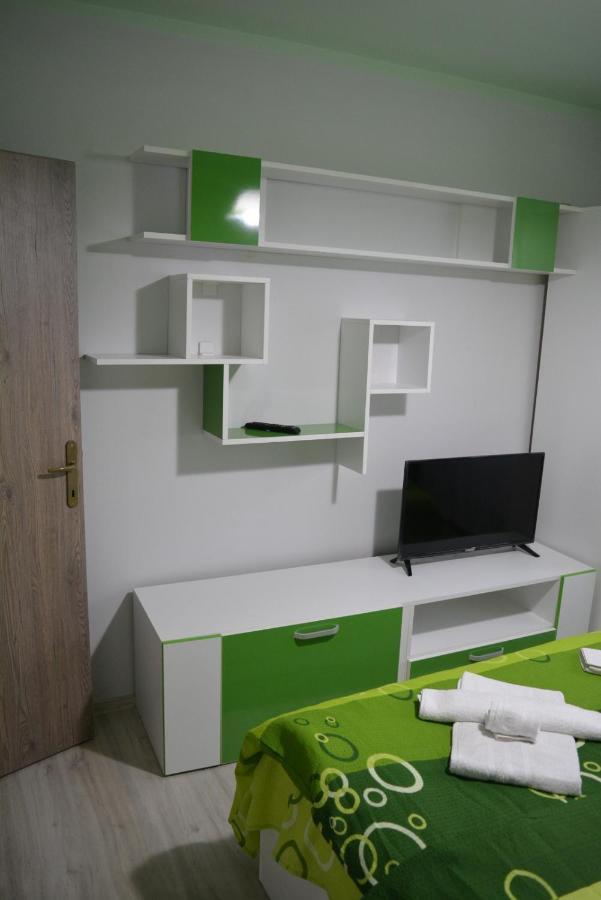 Green Rooms Hunedoara Ngoại thất bức ảnh