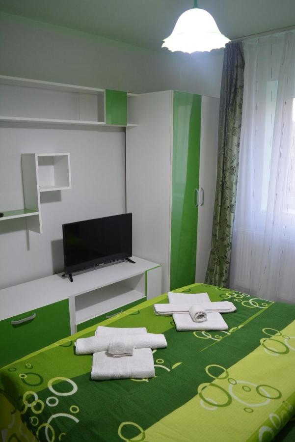 Green Rooms Hunedoara Ngoại thất bức ảnh