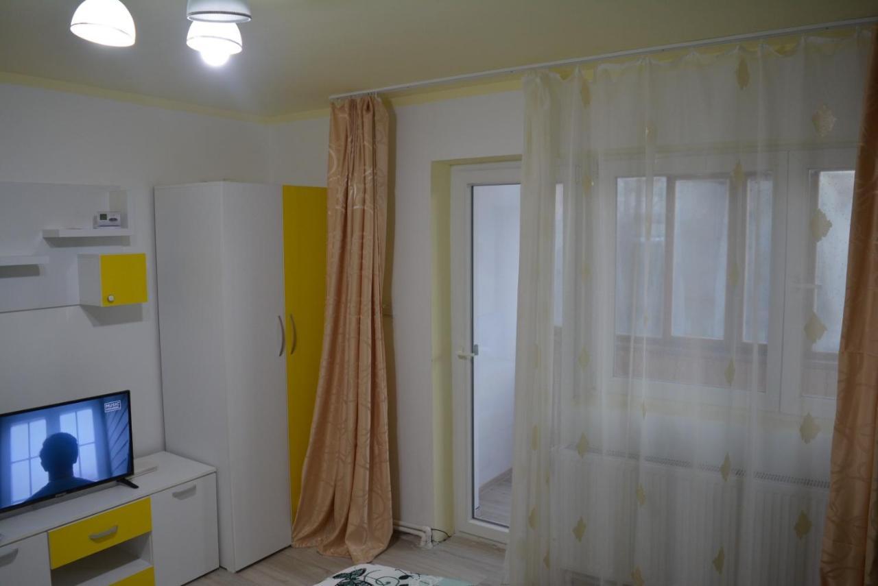 Green Rooms Hunedoara Ngoại thất bức ảnh